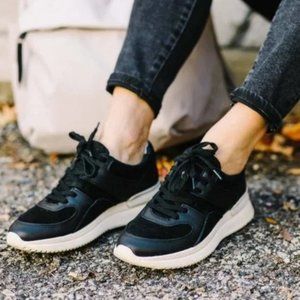 O by EVERLANE The Trainer sneaker, black and ivory, size 7.5